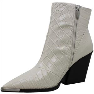 NWT Vince Camuto Ivory Croc Booties